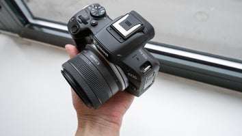 佳能EOS R50的早期审查:紧凑和平易近人